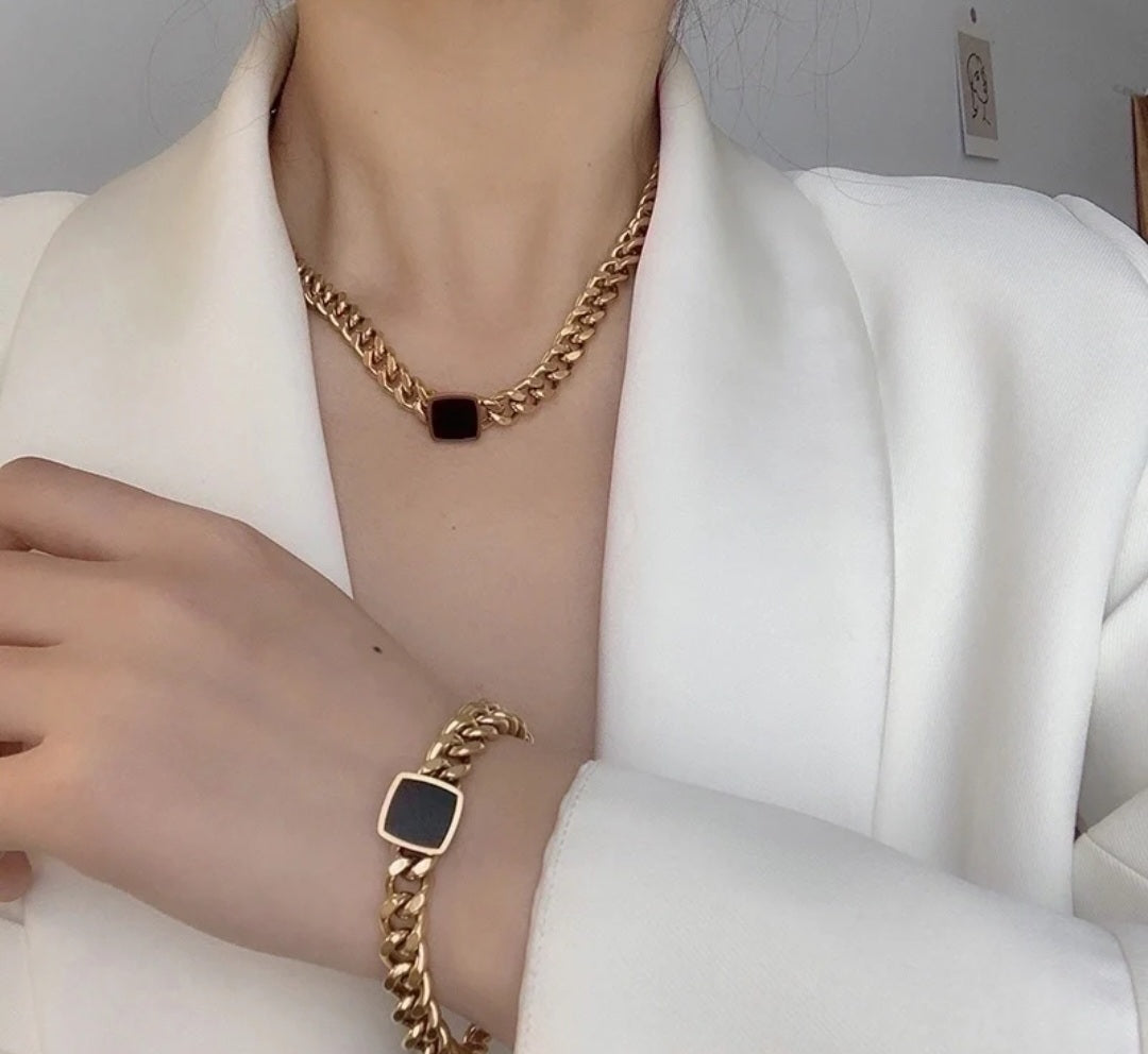 Cubian Necklace and Bracelet set